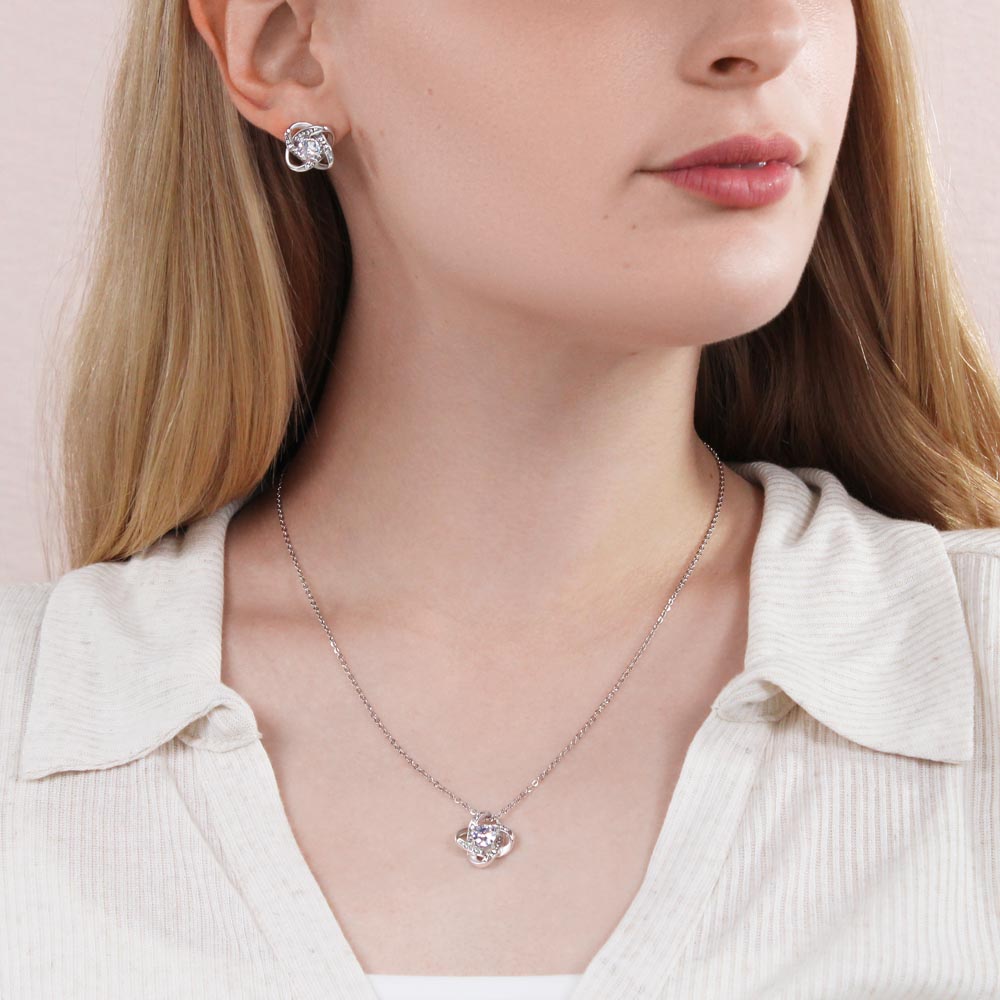The Love Knot Jewelry Set