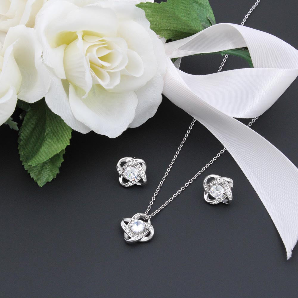The Love Knot Jewelry Set